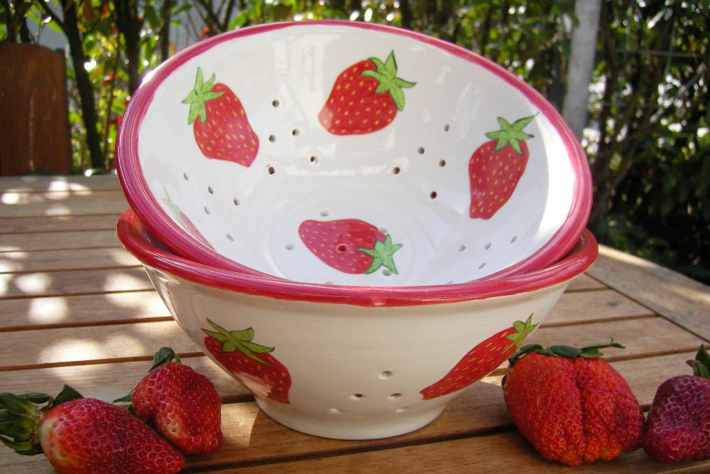 Keramik Erdbeer Sieb / Schale